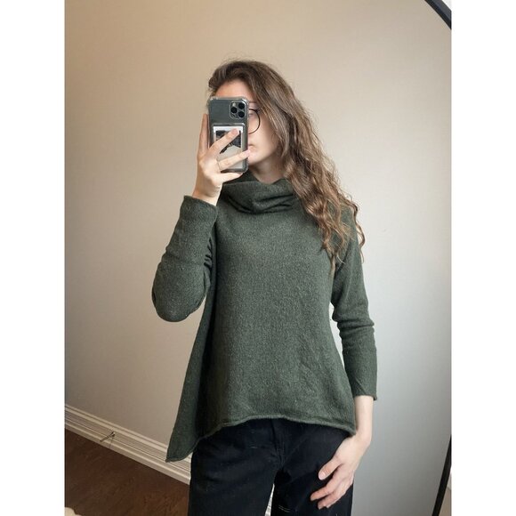 Green QI Cashmere Turtleneck SIze M - Picture 1 of 9